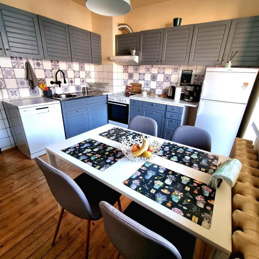 Spacious 3 Bedroom Apartment, Close To Metro Station Sofya Dış mekan fotoğraf